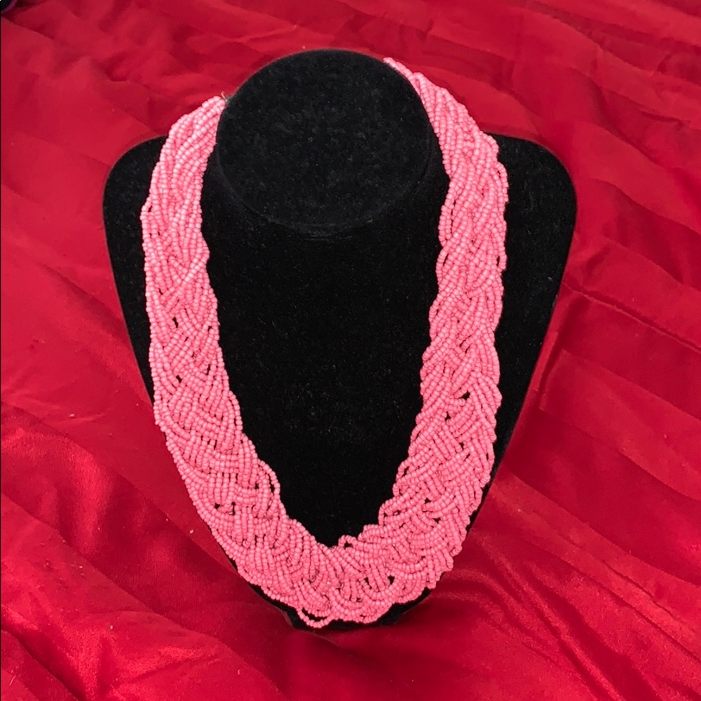 ✨5/$30 - Patterned Pink Beaded Costume Necklace